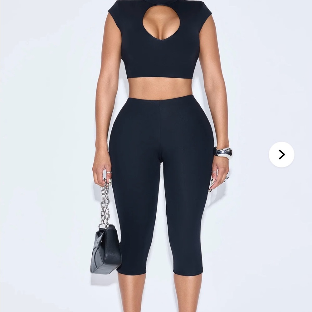 Women's 2 piece set in black